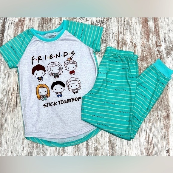 GIRLS' Friends 2pc Short Sleeve Top and Pants Pajama Set - Picture 5 of 10
